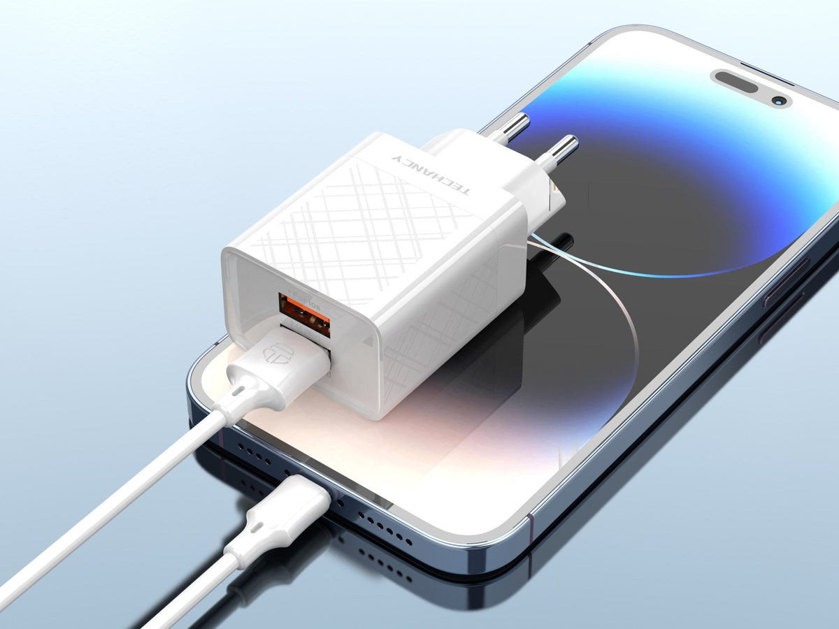 Techancy Carregador Usb 2.4A Branco  TA2759, Kit De Cabos Ip7/X/11-14, 1m 2.4A, Chip Inteligente Incorporado.